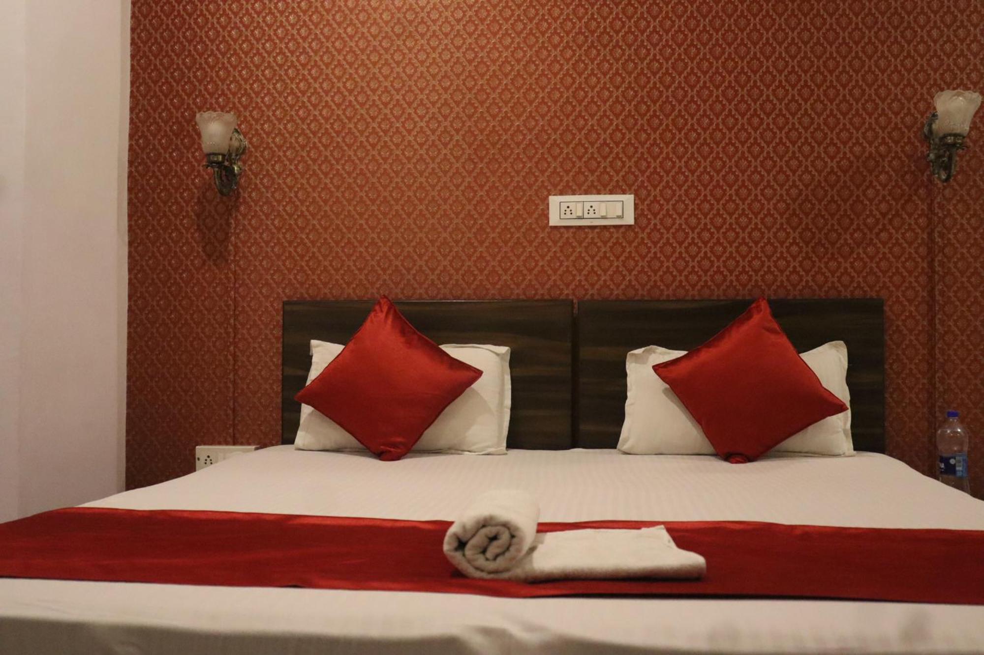 Hotel Shiv Palace Udaipur Room photo